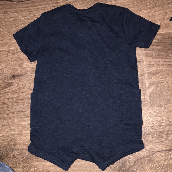 Old Navy Shorts Bodysuit 6-12months - Picture 5 of 5